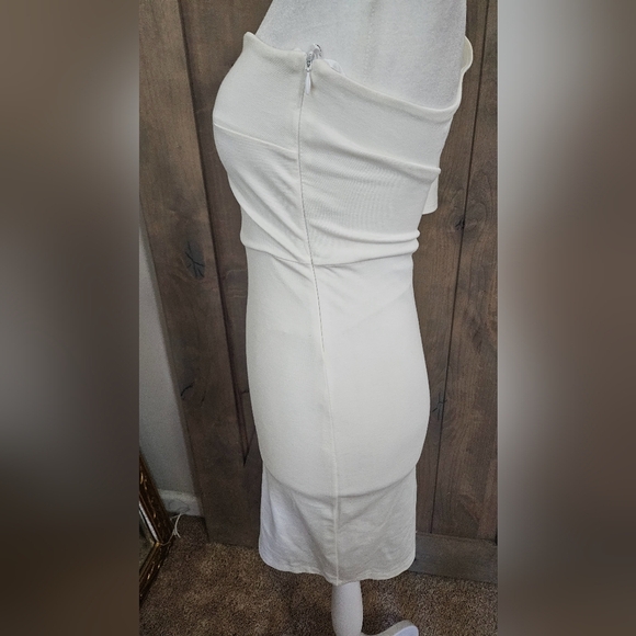 LULU'S Live my Life White One-Shoulder Bodycon Dress In White. Size Small NWT - Picture 12 of 16